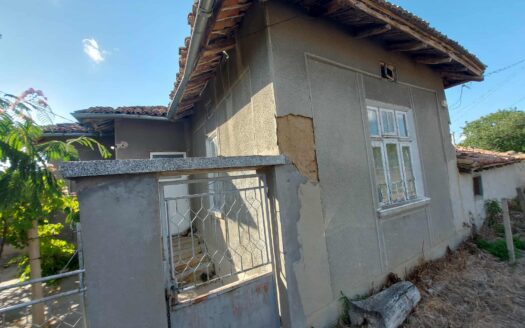 🏡 Продава се къща с просторен двор – с. Пресиян 🌿☀️